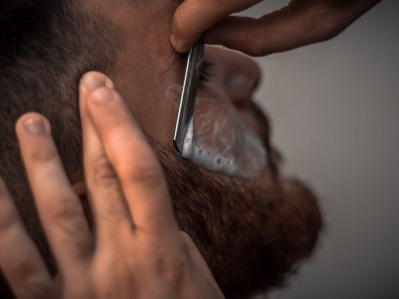 Barbering med rett kniv