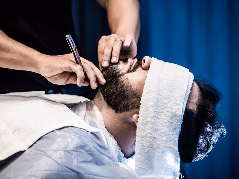 Barbering med varmt håndkle